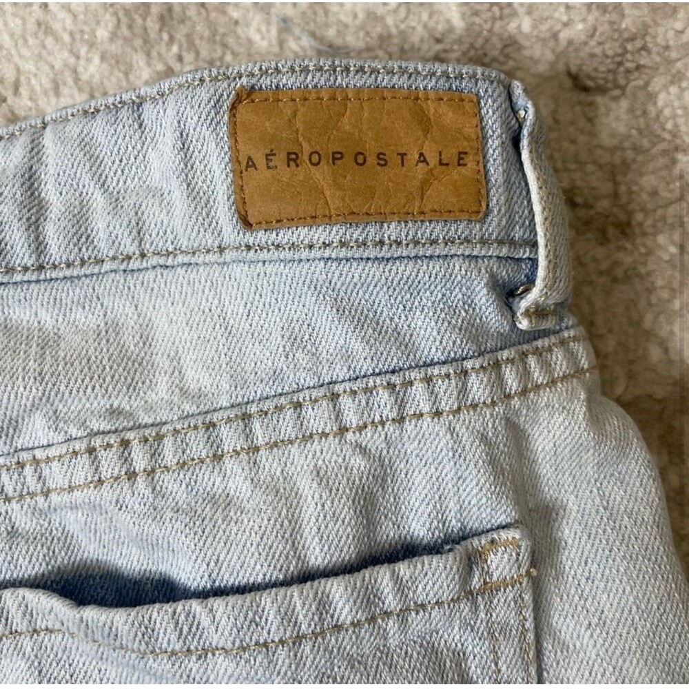 Aeropostale brand High waisted Aero cheeky light wash distressed frayed SZ 4 - Picture 4 of 6